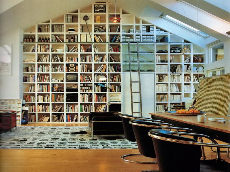 Decorating-Built-In-Bookshelf-Ideas