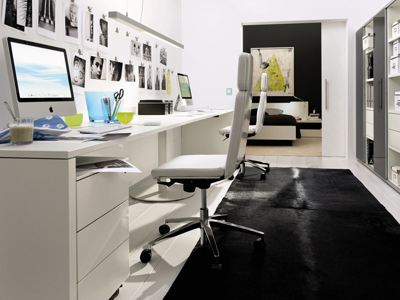 Modern-White-Home-Office-Decorating-Ideas