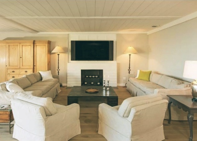 Leonardo-DiCaprio-Malibu-Beach-Home-indoor-living-room
