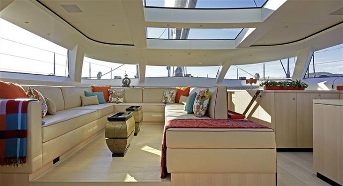 NEWCRUISE yacht livingroom project