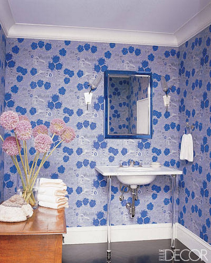 10-Inspiring-Ideas-for-a-Spring-Room-Decoration-blue-powder-room