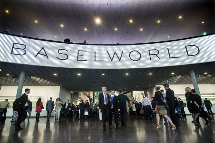 Best-Design-Stands-at-BaselWorld-2015-9