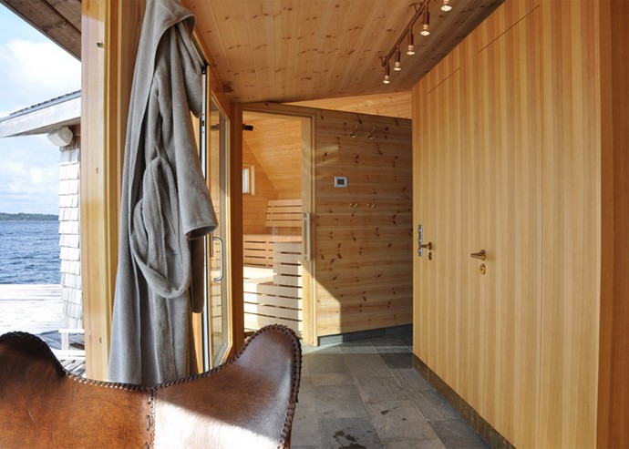Creative-Timber-Clad-Sauna-in-Sweden-10