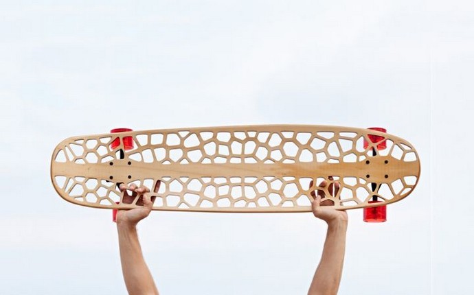 7th-Edition-of-Rio+Design-At-Fuori-Salone-2015-Technology-and-Sustainability-Voronoi-Skateboard-Organic